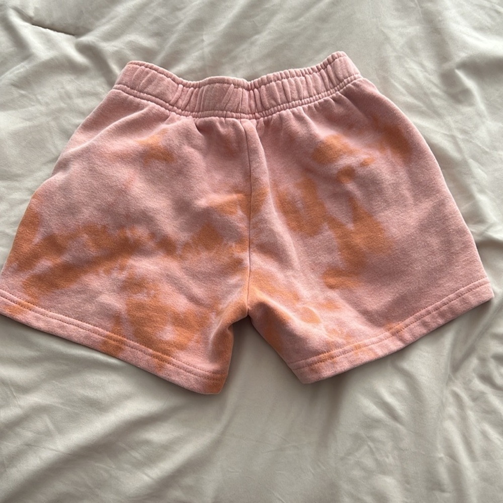 Shorts - Picture 2 of 3